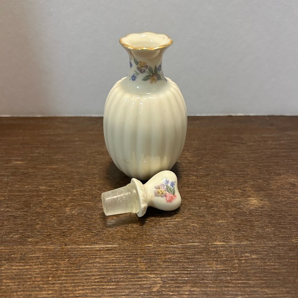 Vintage Porcelain Lenox Perfume Bottle with Heart Shaped Top - Picture 2 of 4